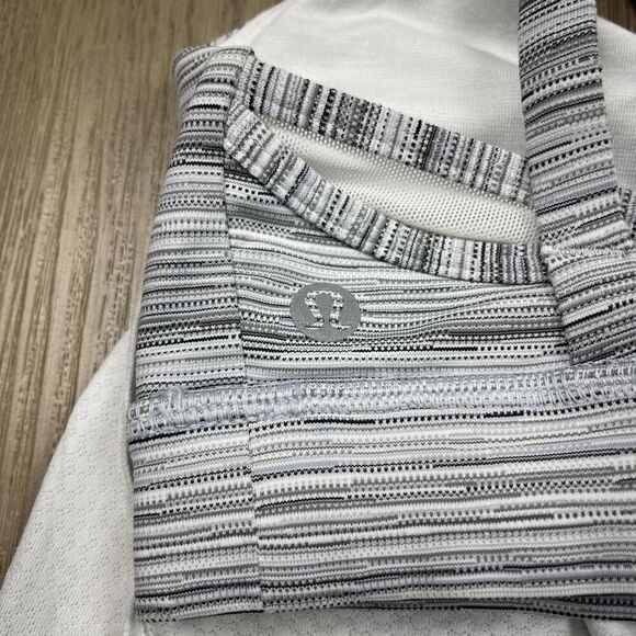 Lululemon Tank Top Womens 4 White Striped Built In Bra Racerback Yoga Athletic - Picture 5 of 7